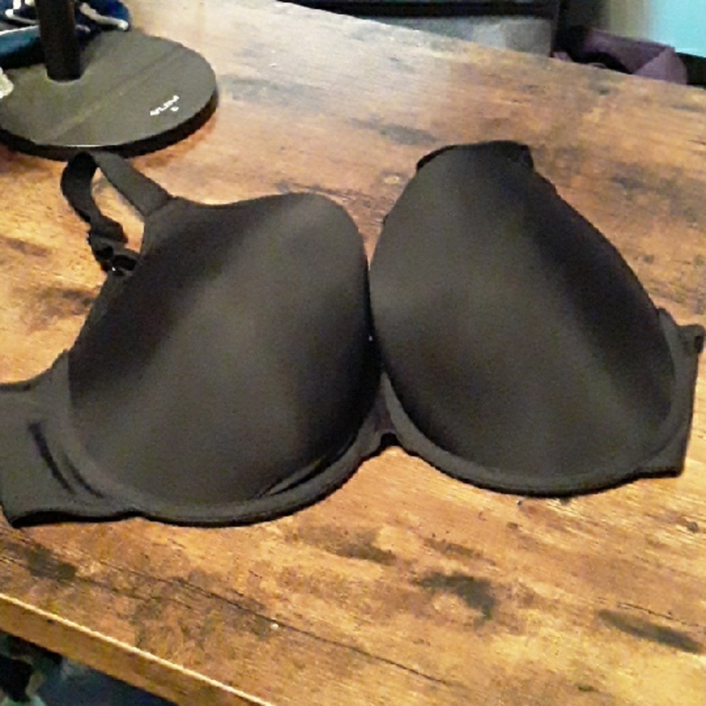NWOT 42C No Boundaries Gorgeous Black Padded underwire Beautiful bra